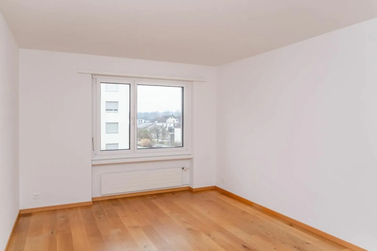 A retreat with residential quality - Photo 10 of 13