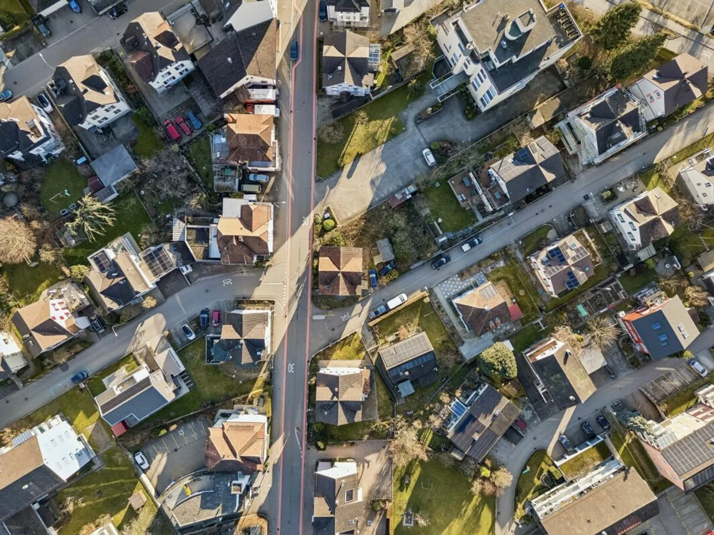 Dreifamilienhaus mit Entwicklungspotenzial - Foto 5 von 5