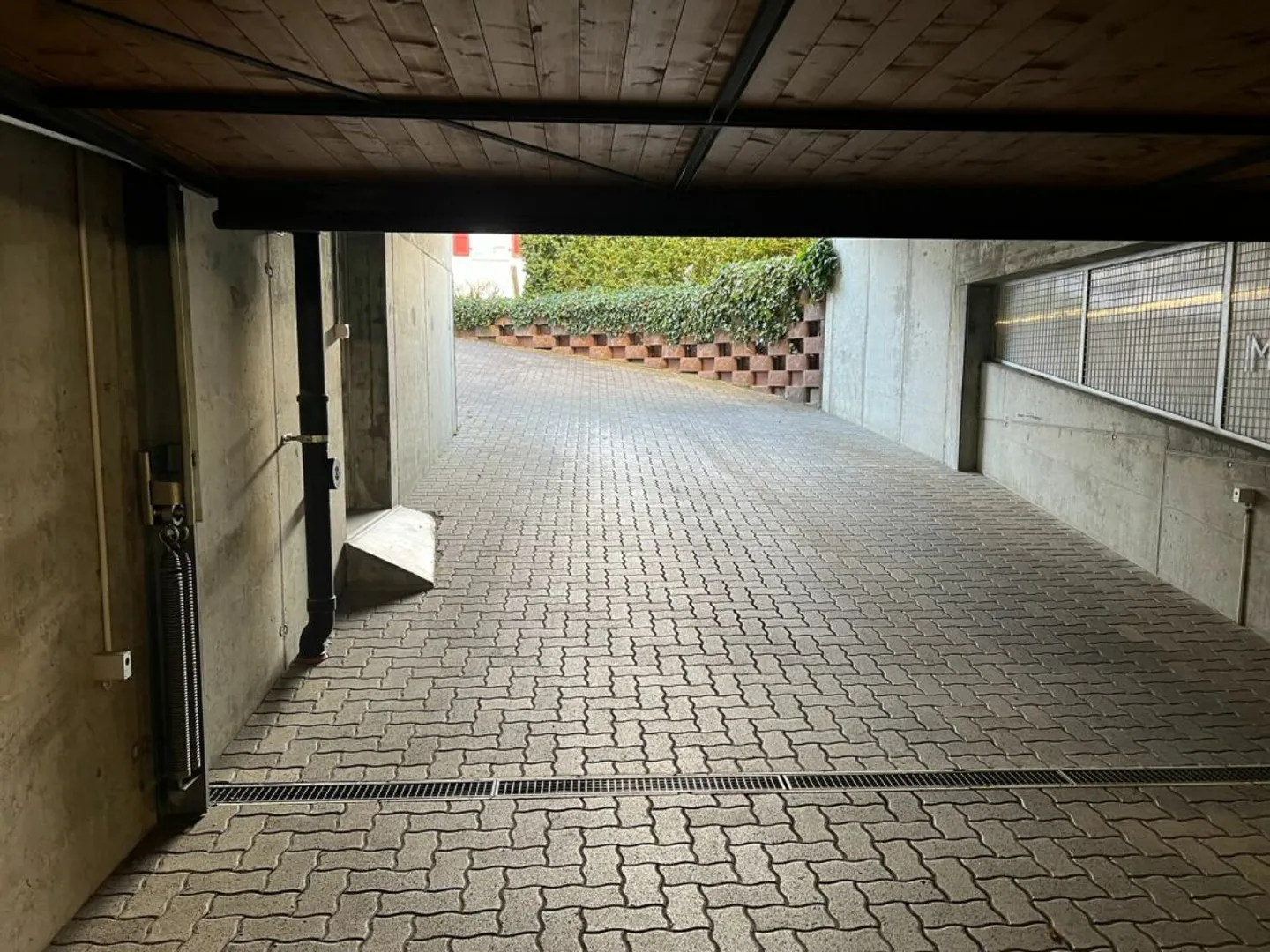 Posti auto e posti in garage - Foto 2 di 11