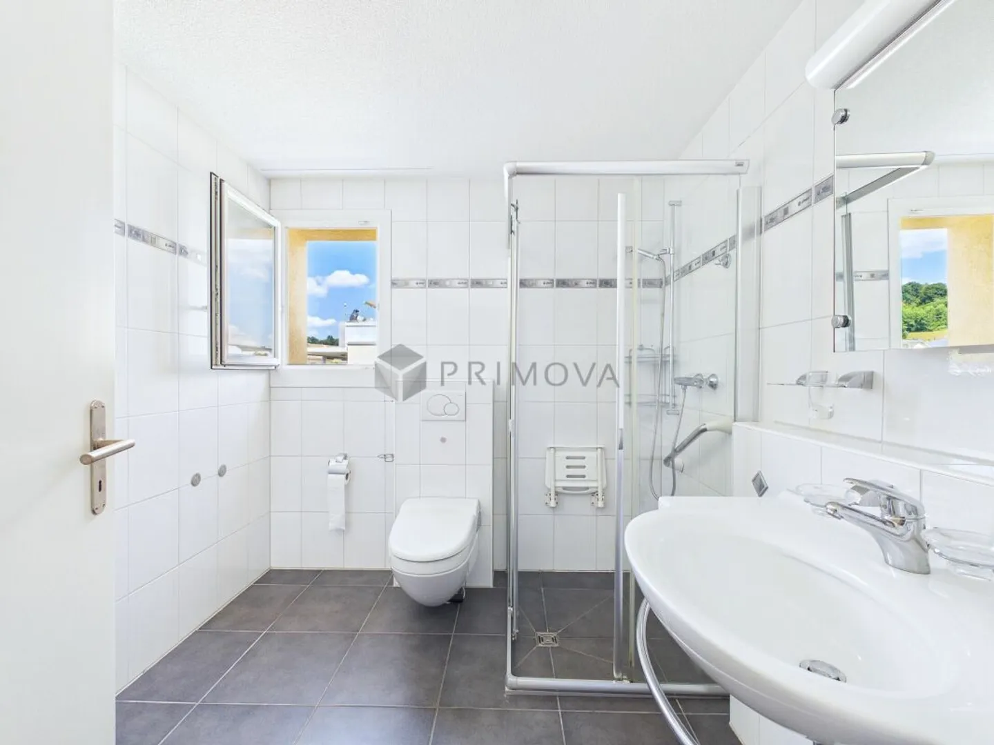 Living with unobstructed views - Your retreat in Dintikon - Photo 9 of 12