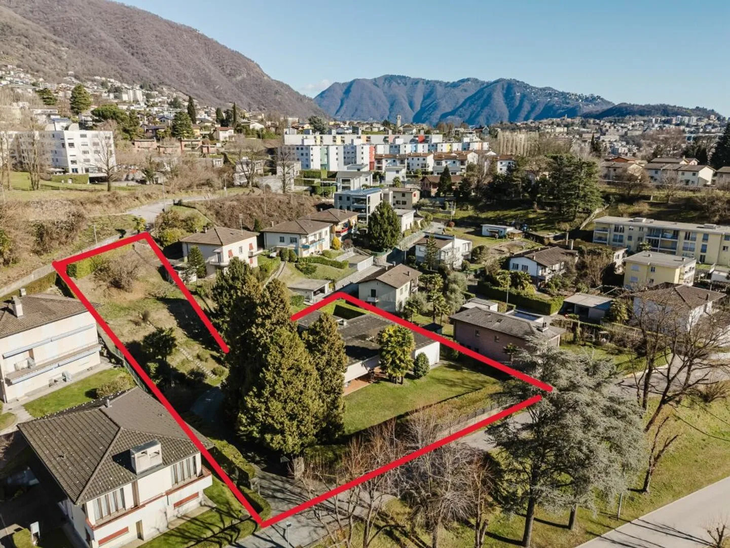 Splendida villa signorile immersa nel verde del proprio parco - Foto 2 di 13