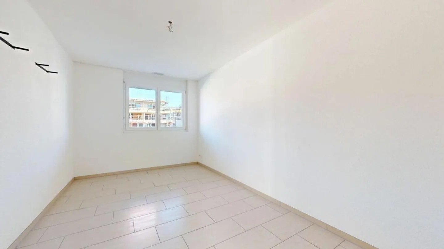 Modern 4.5 Room Apartment with Terrace & Lift in Luterbach - Photo 9 of 13