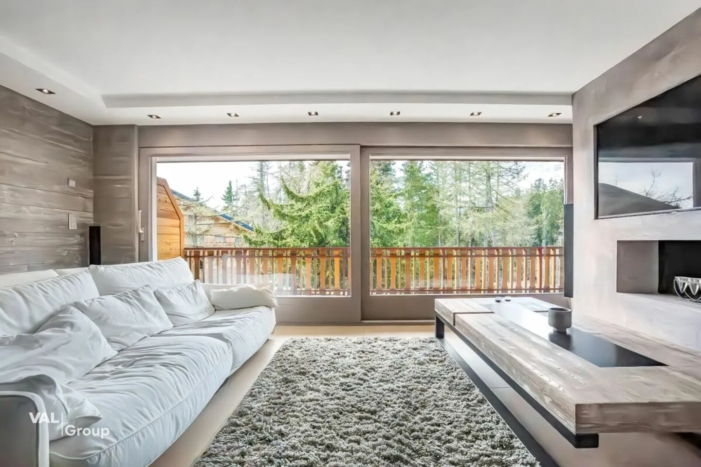 Appartement de luxe avec terrasse - Photo 2 sur 13