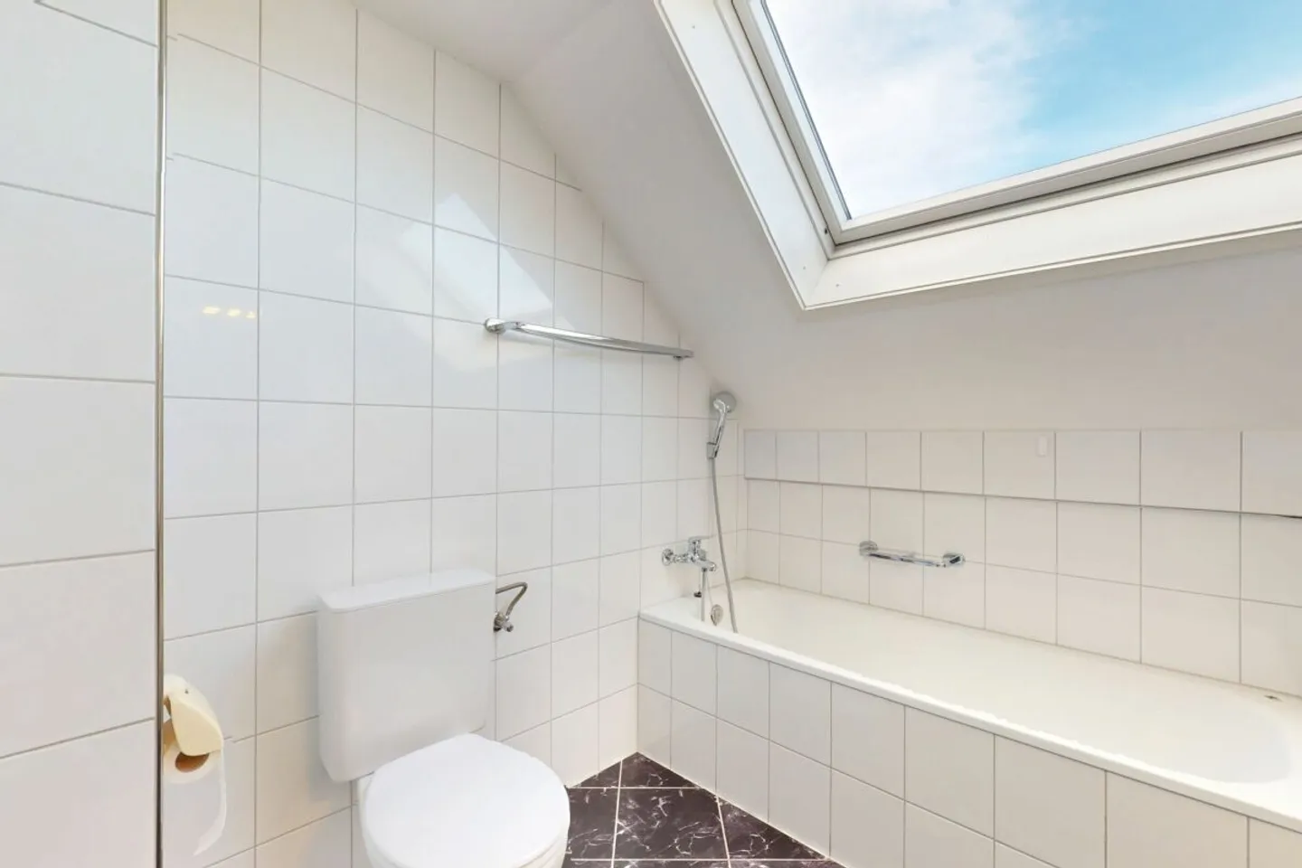 Appartement exceptionnel de 3,5 pièces avec beaucoup de charme et 2 terrasses - Photo 12 sur 13