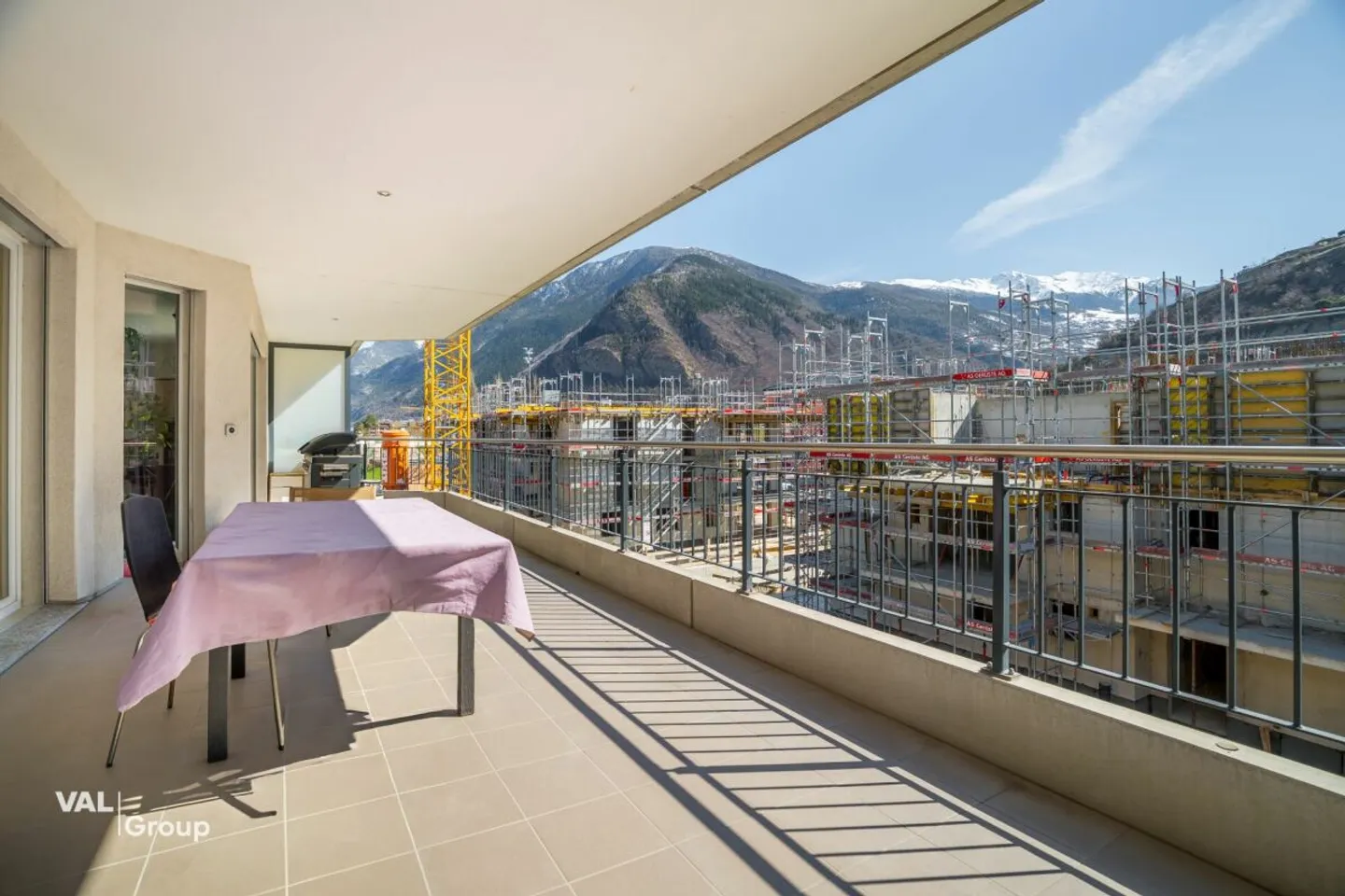 Appartamento moderno di 3,5 locali con balcone eccezionalmente grande e comfort abitativo di alto livello - Foto 11 di 13