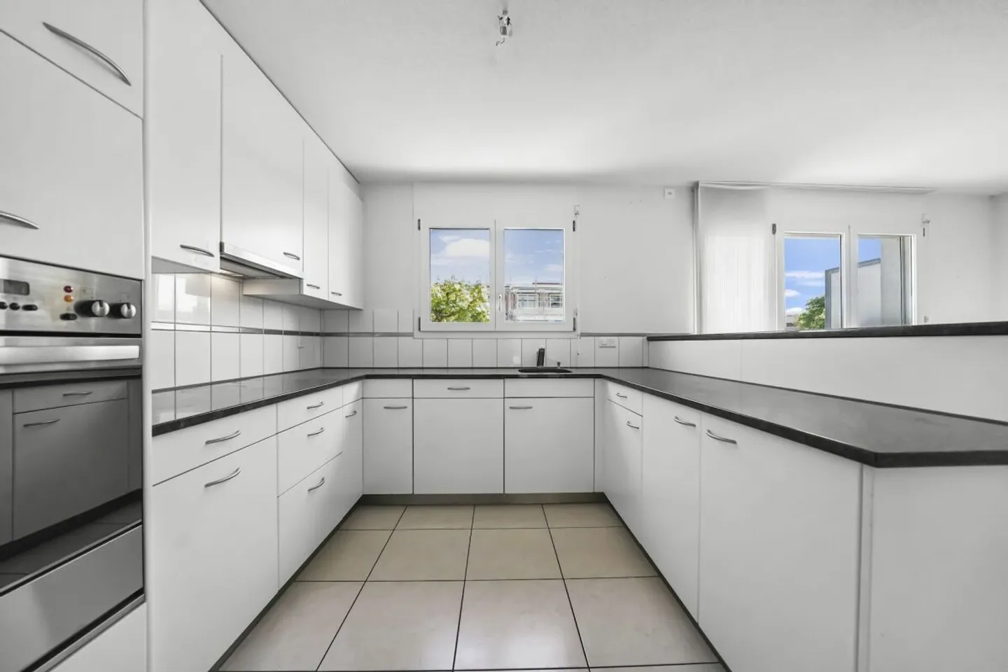 Merveille d'espace - Belle maison de 5,5 pièces au bord tranquille de l'Aare - Photo 6 sur 13