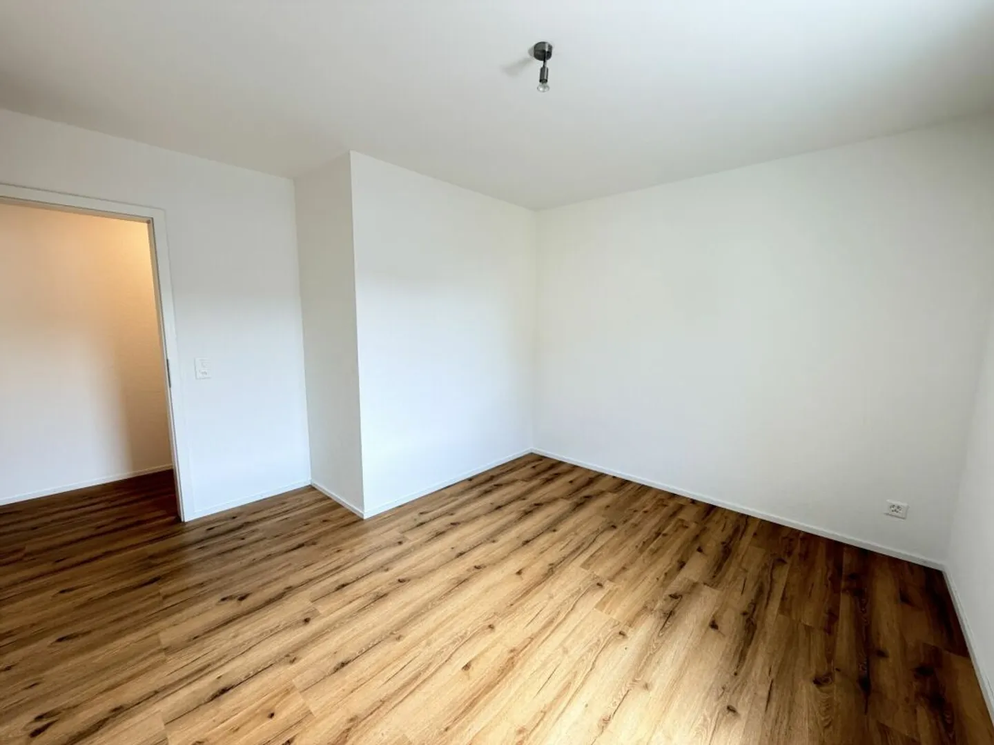 4.5 Room Apartment in Central Location - Photo 10 of 13