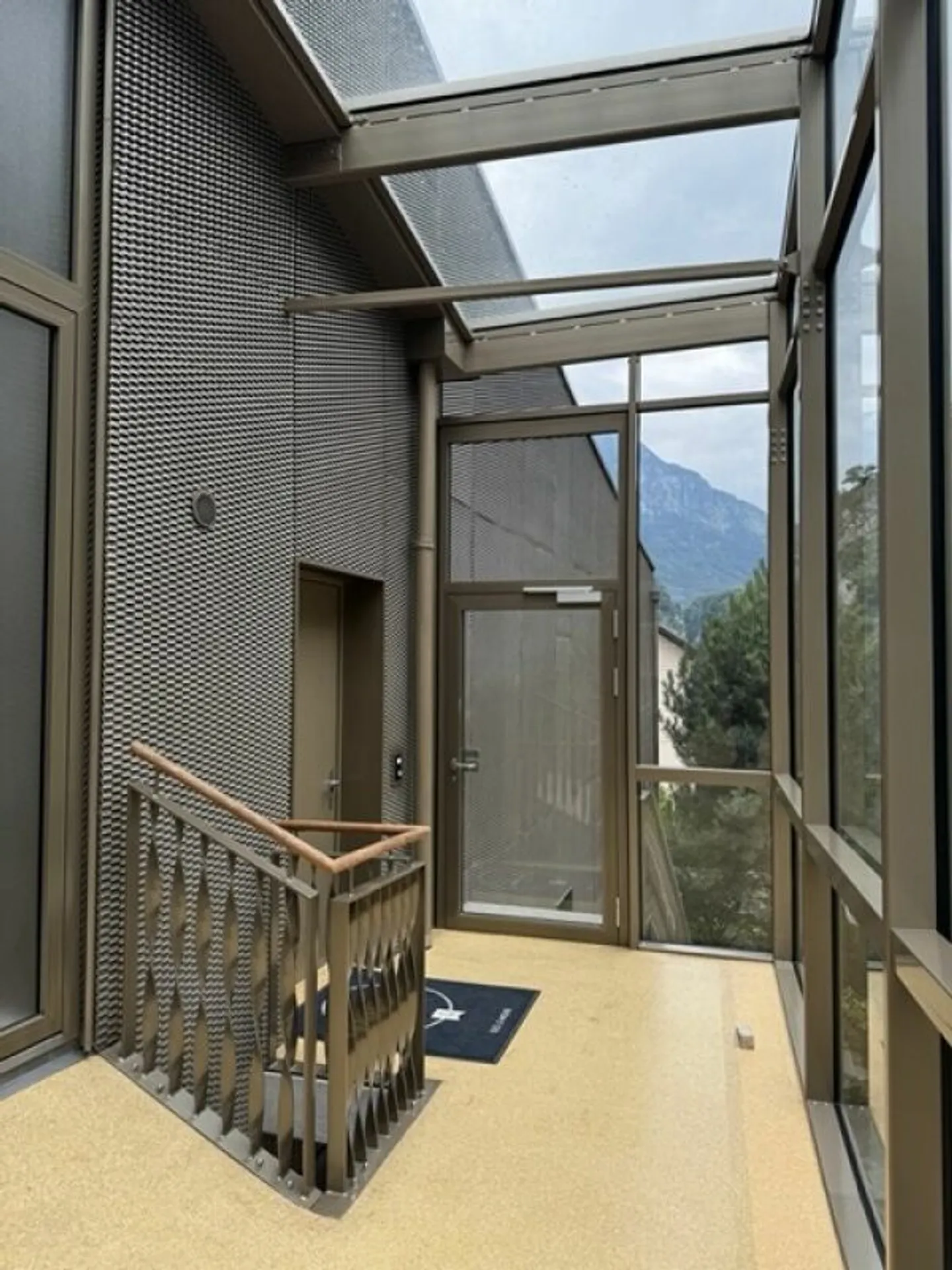 Architektonisches Juwel am See - Foto 4 von 13