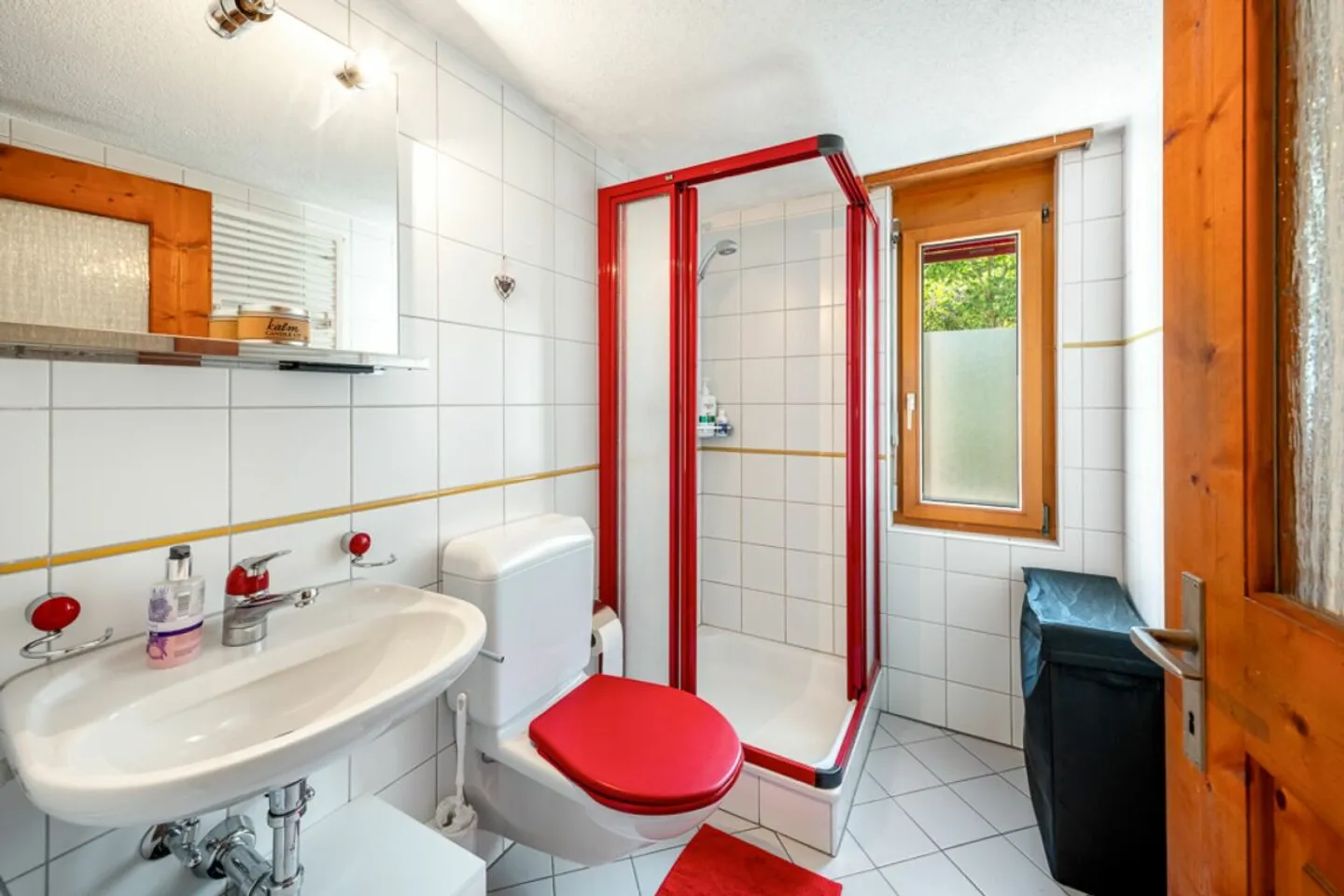 Spacious Townhouse in Ennenda - Photo 9 of 12