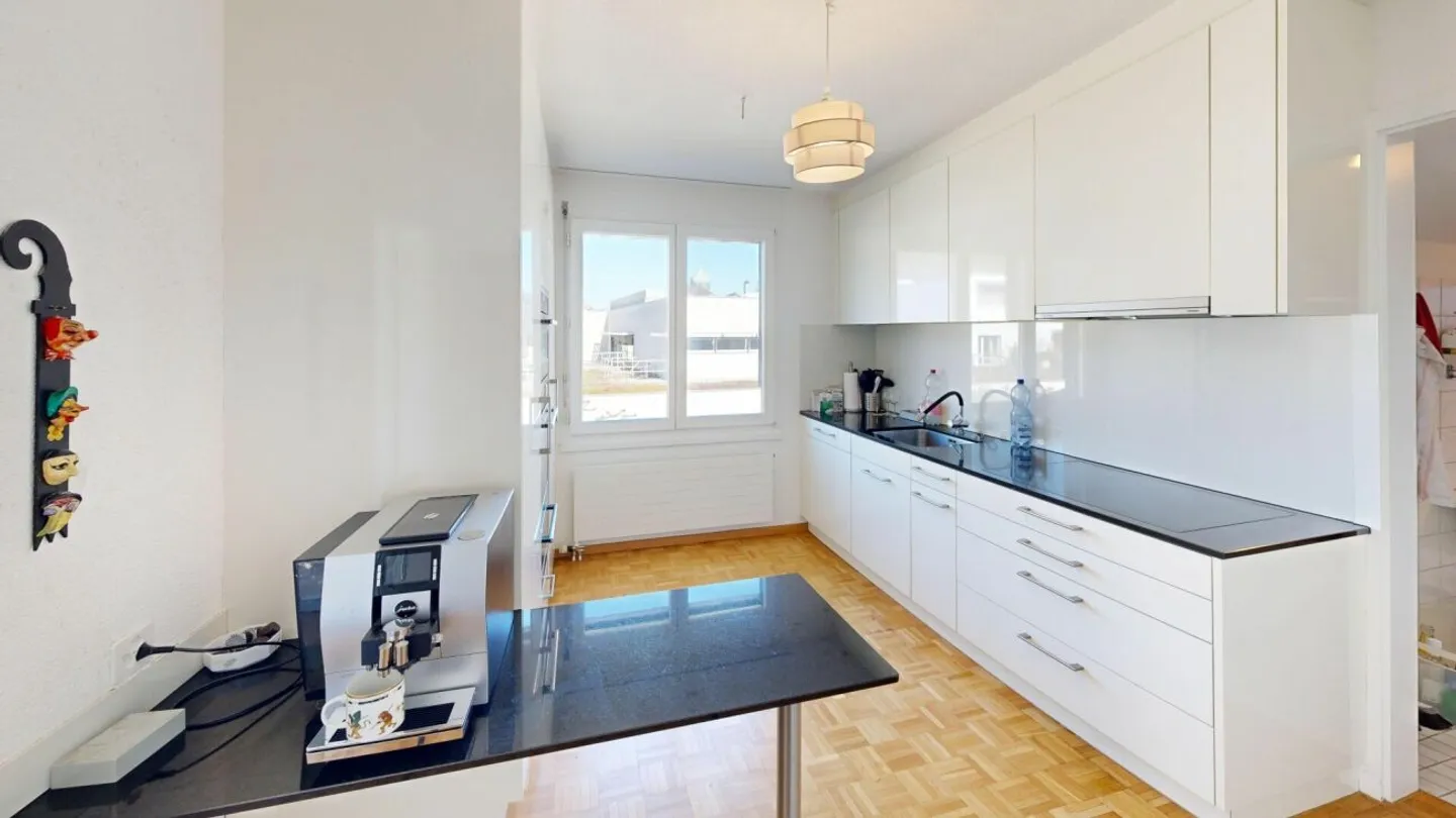 Helle 4.5-Zimmer-Wohnung mit Terrasse - Foto 6 von 13