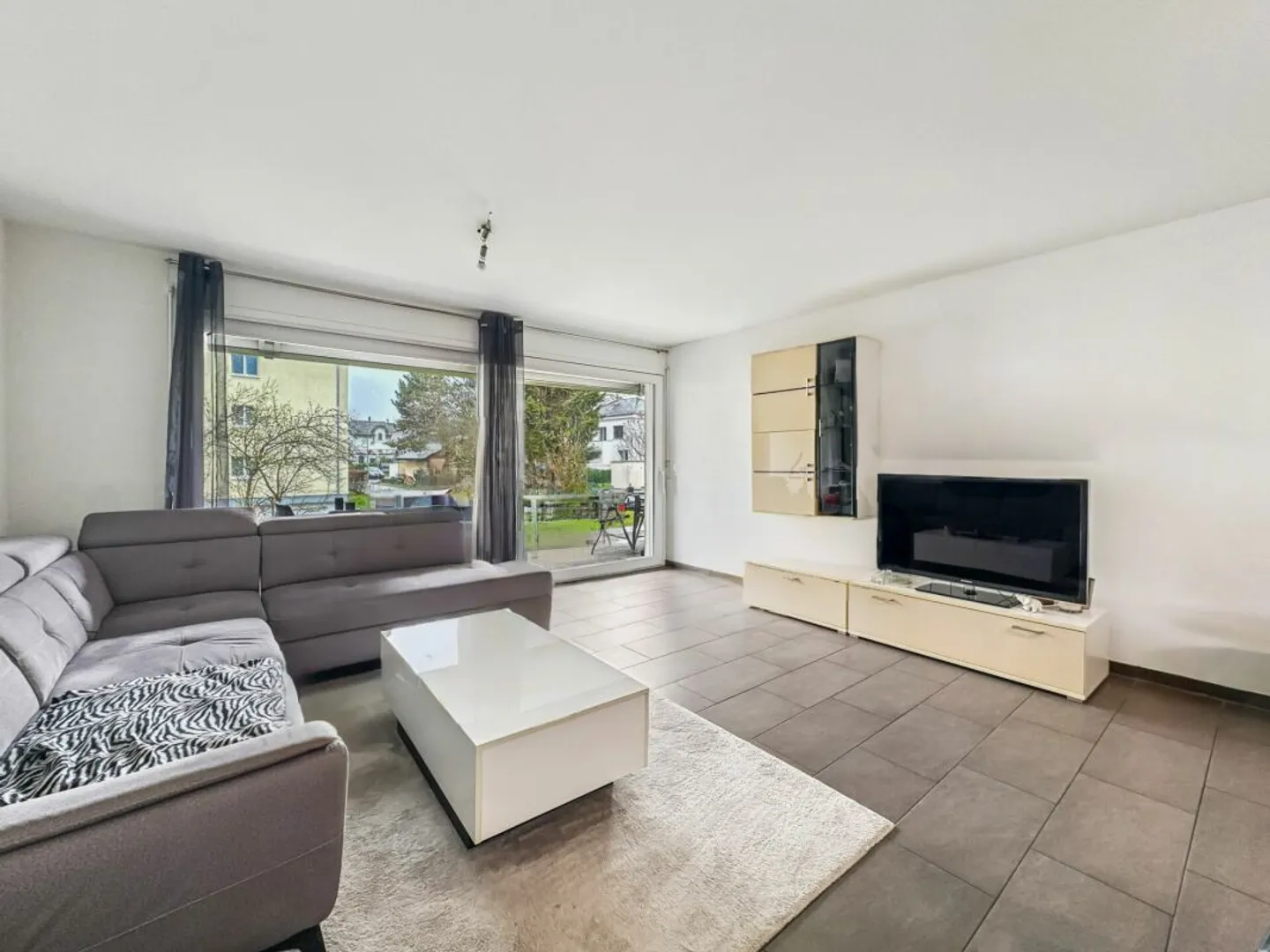 3,5-ZIMMER-WOHNUNG MIT TERRASSE UND GARTEN - Foto 4 von 13