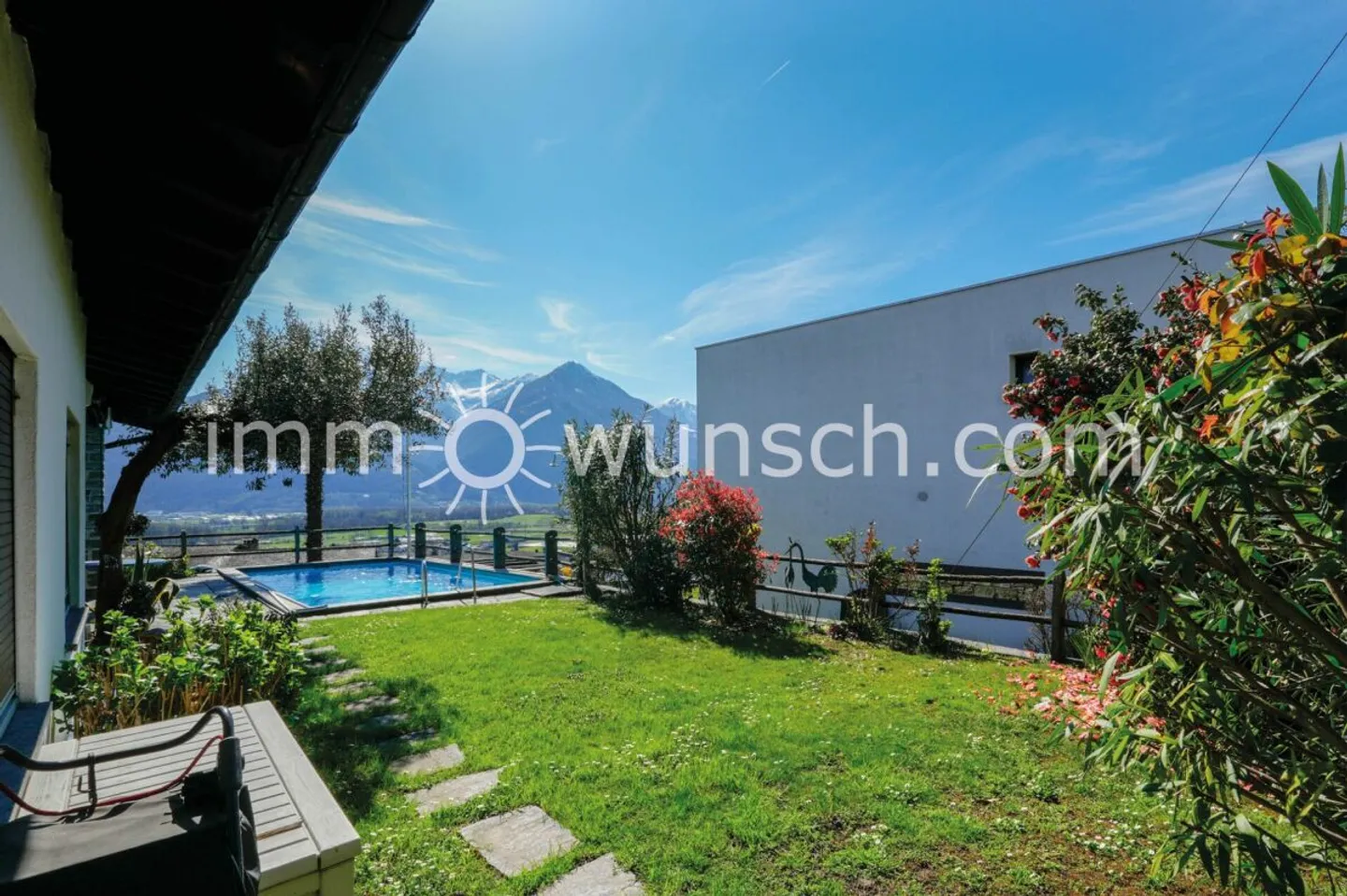 Ruhig gelegenes und gepflegtes 5 ½ Zi. Einfamilienhaus, mit Pool - Photo 2 of 12