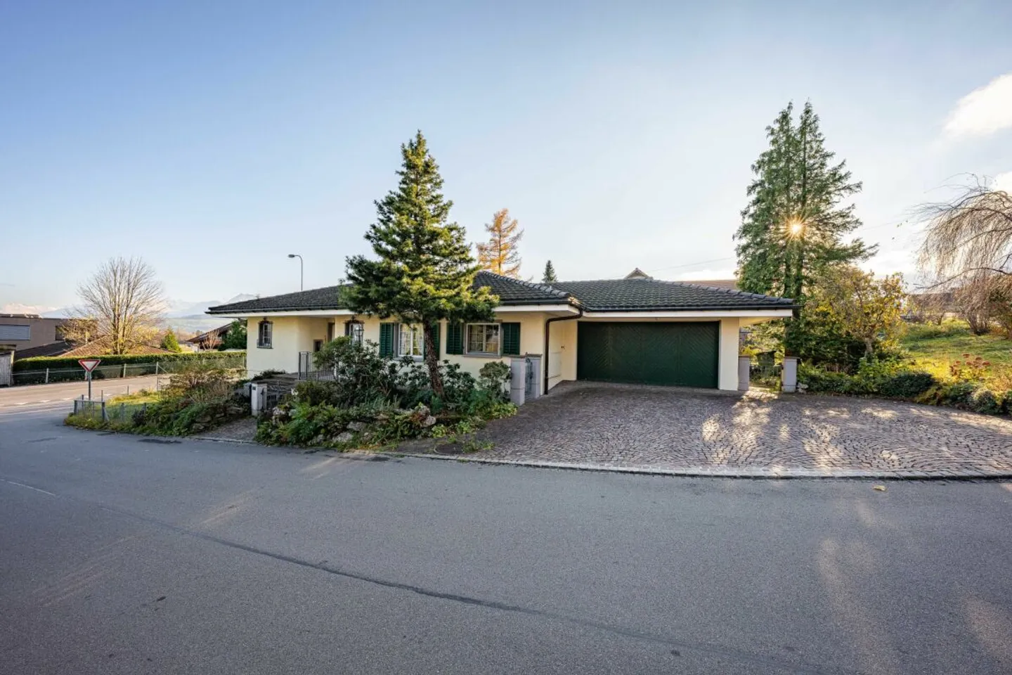 Single-family house - Photo 3 of 13