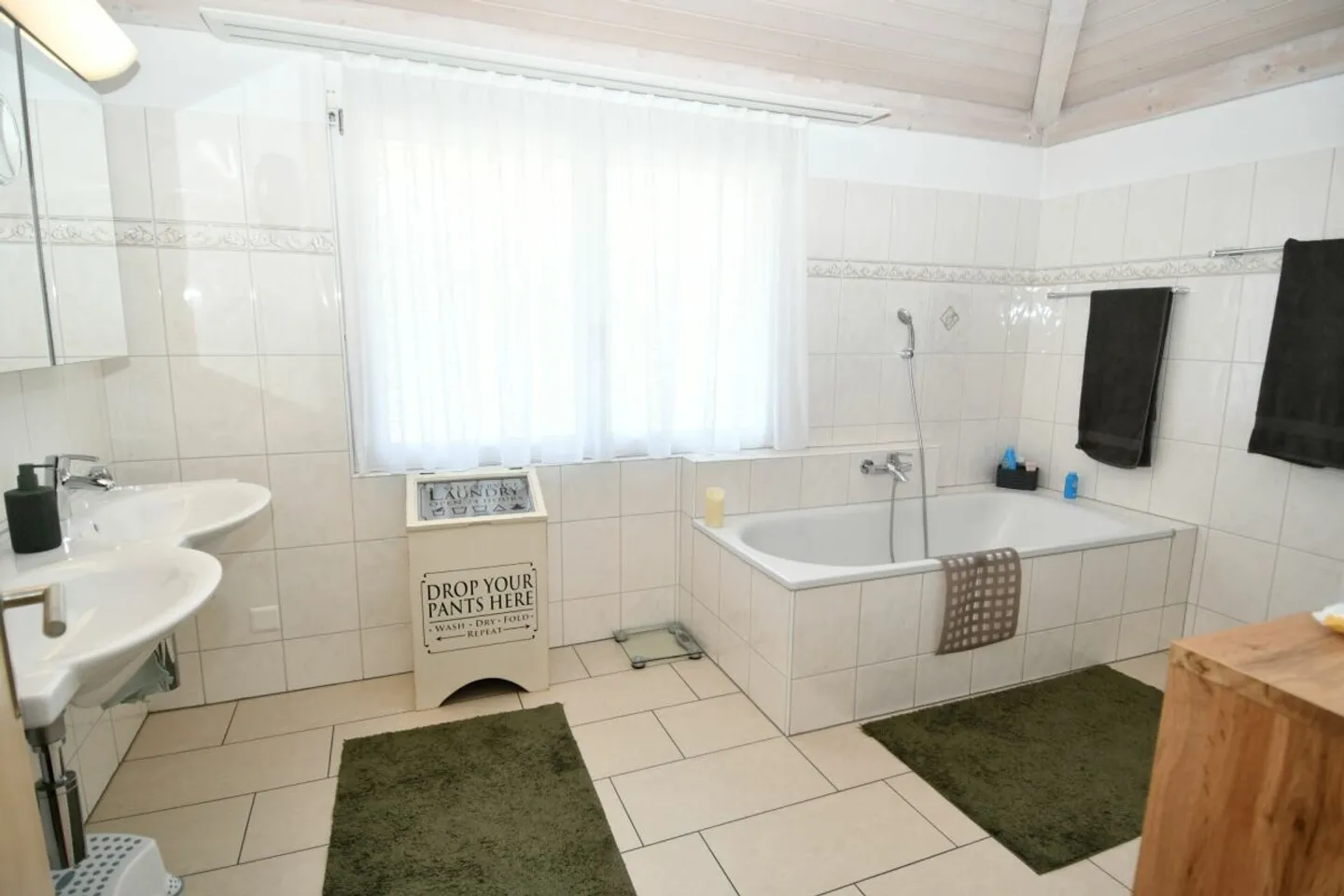 Maison individuelle de 6,5 pièces bien entretenue avec magnifique jardin - Photo 9 sur 13