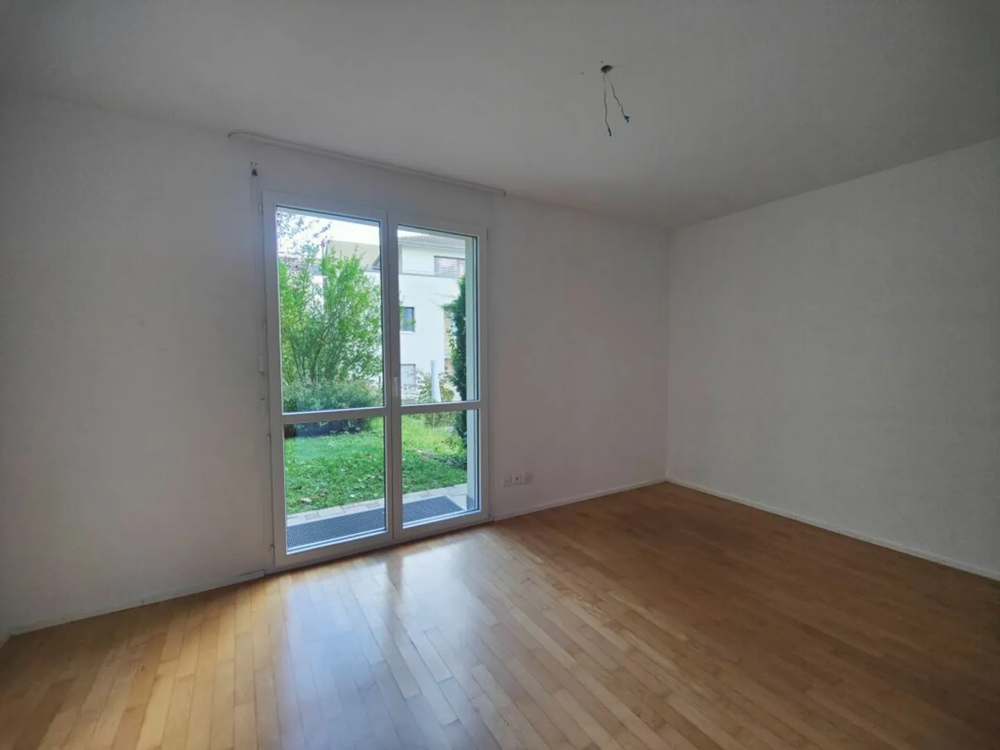 Exclusive terrace apartment with a view of nature and mountains - Photo 6 of 13