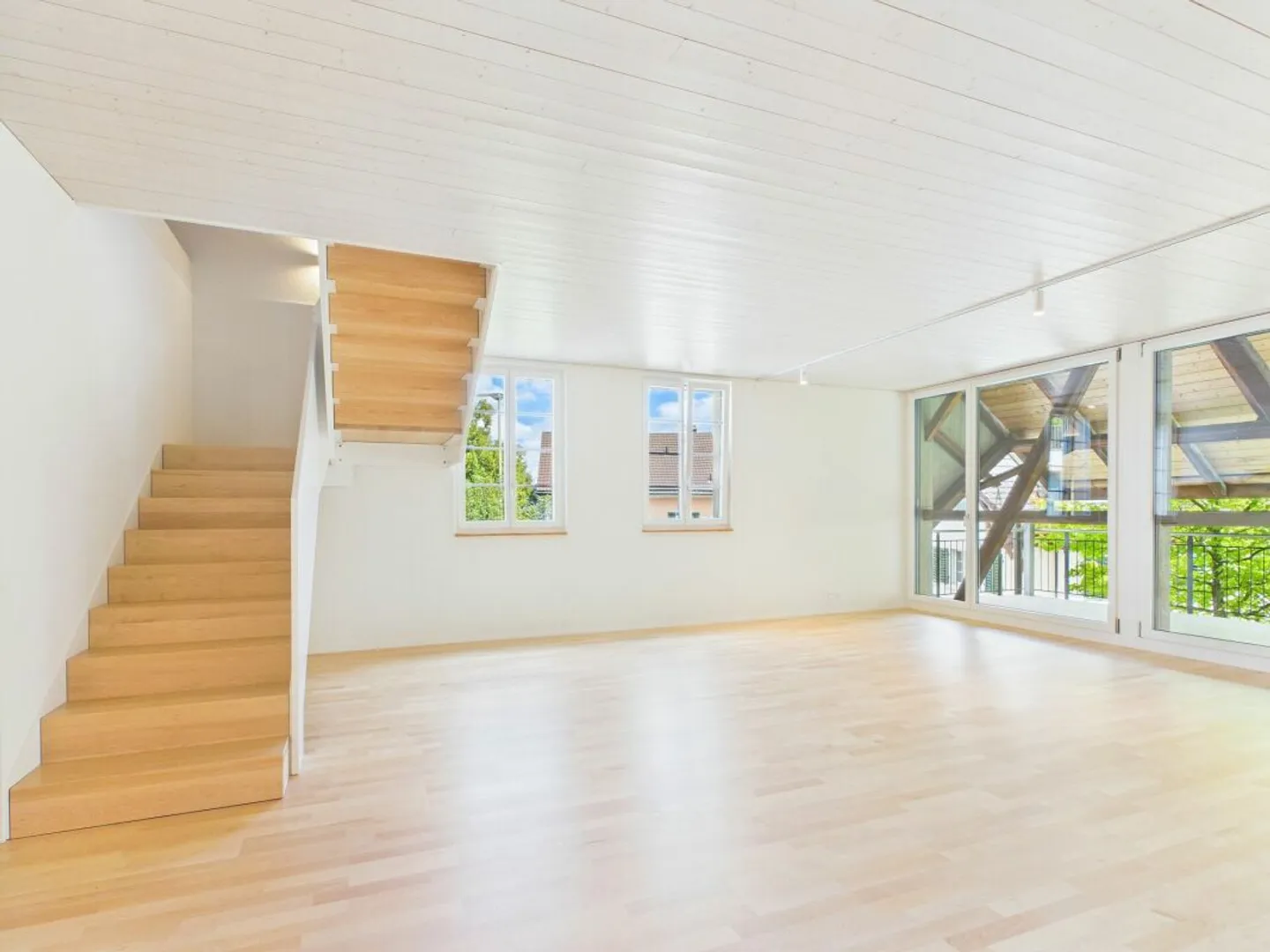 Appartement duplex élégant à Thalwil - 165 m² d'espace de vie avec charme historique et confort moderne - Photo 5 sur 13