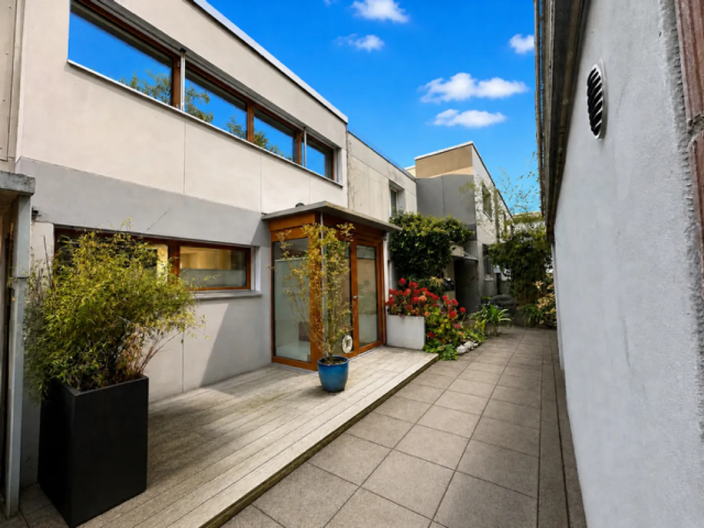 Modernes Reihenhaus in Worb - Foto 1 von 13