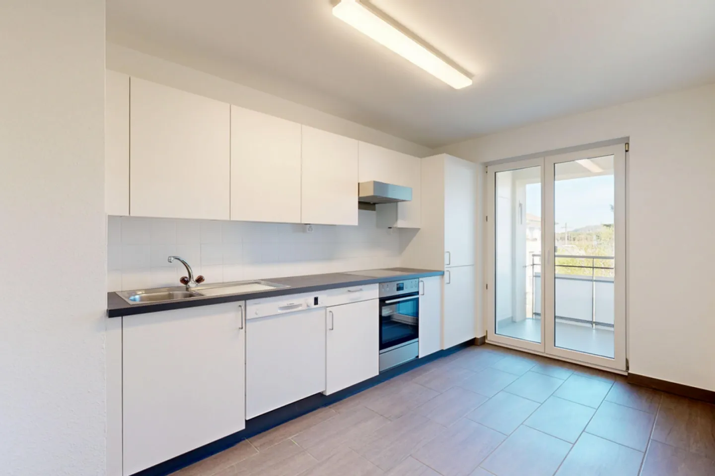 Sunny apartment in Muttenz - Photo 4 of 12