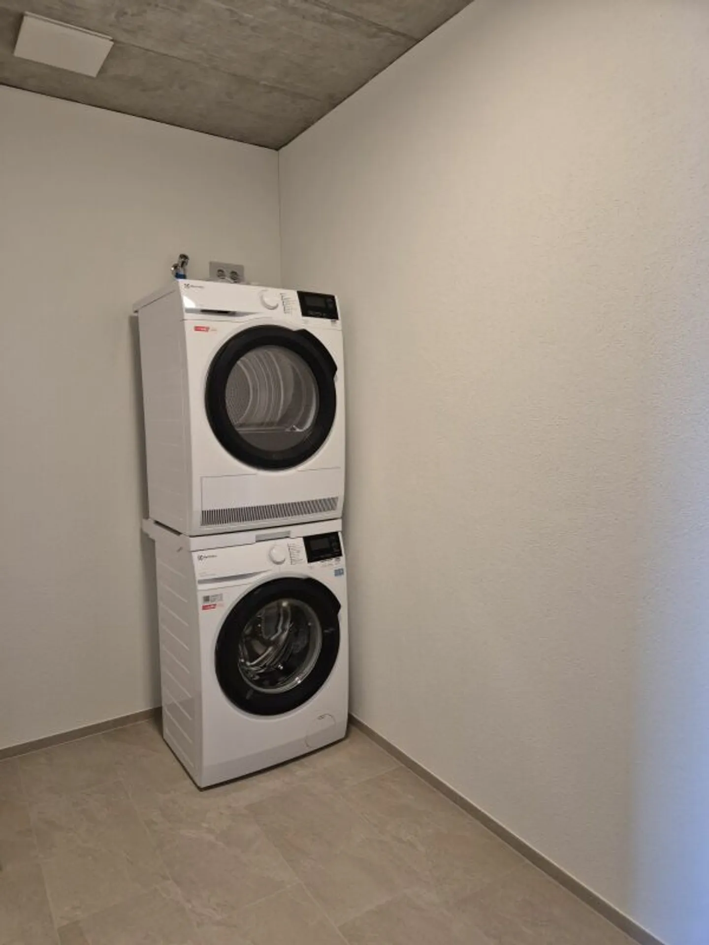 First occupancy - 4.5 rooms on the 2nd floor with large balcony - Photo 13 of 13