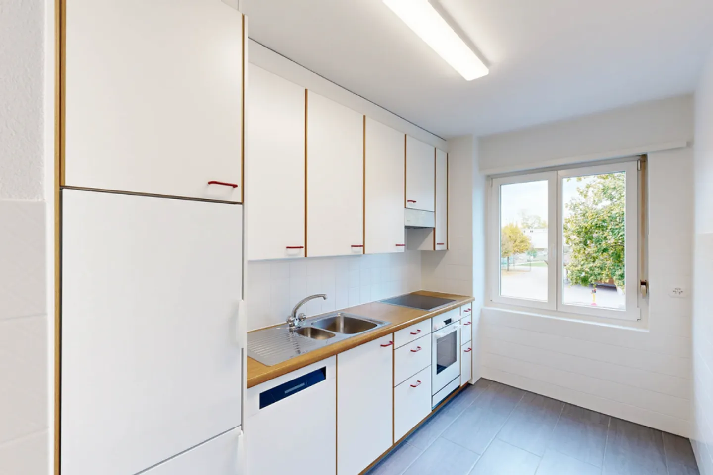 Helle Wohnung mit Waschtrockner - Foto 5 von 11