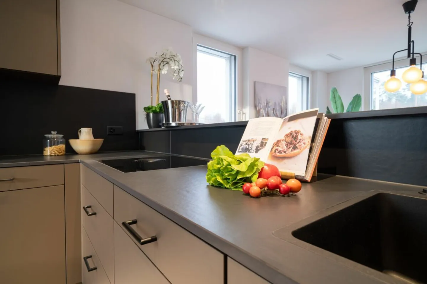 Luxuriöse Attikawohnung in Zollikerberg - Foto 3 von 9