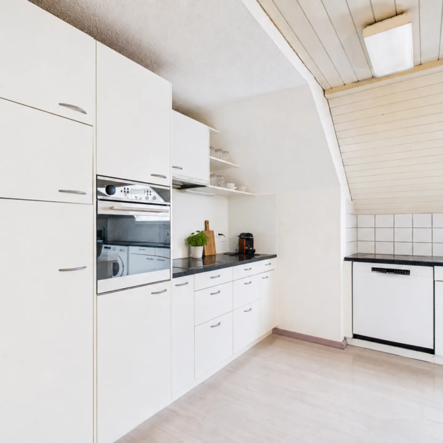 Investissement attractif dans un emplacement central - Photo 7 sur 8