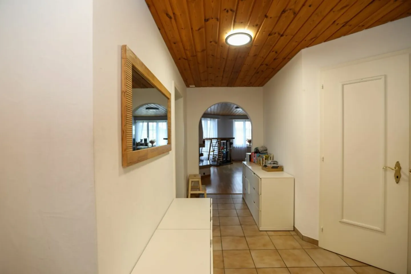Appartement de jardin avec entrée privée et environ 150 m2 de surface d'utilisation spéciale - Photo 7 sur 12