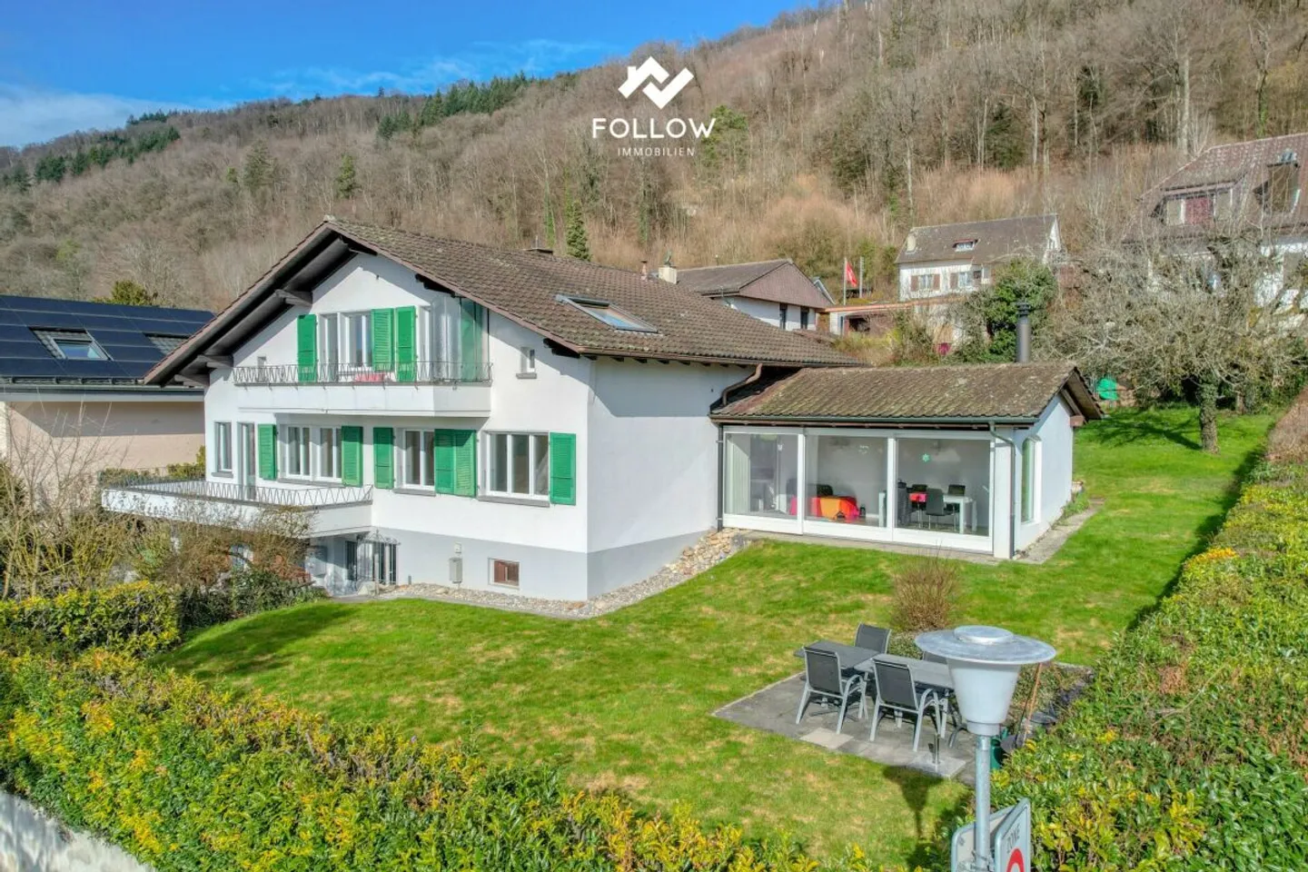 Vivre avec une vue, maison bifamiliale dans le meilleur emplacement en pente - Photo 1 sur 13