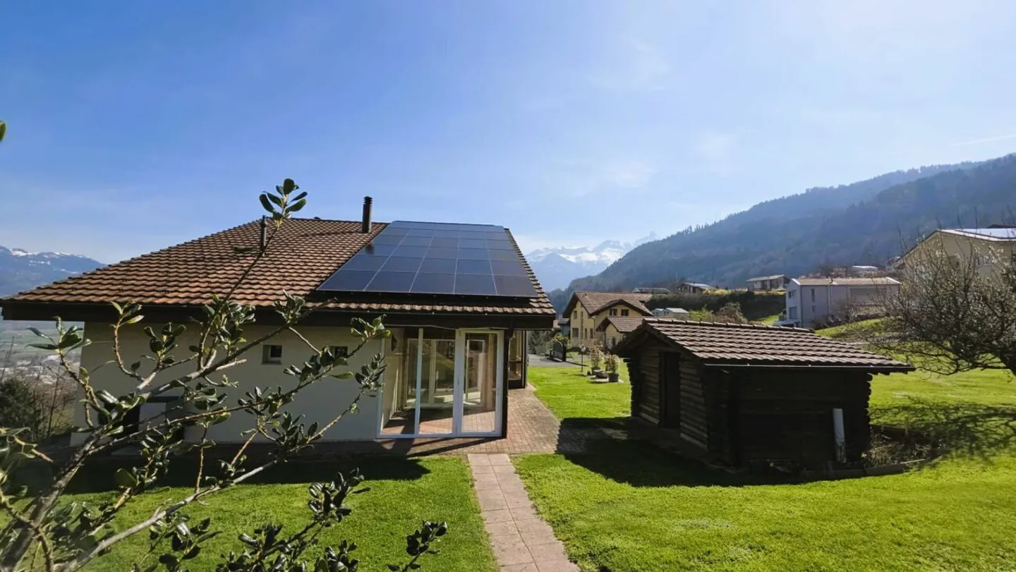 Villa mit Baugrundstück - Foto 4 von 11