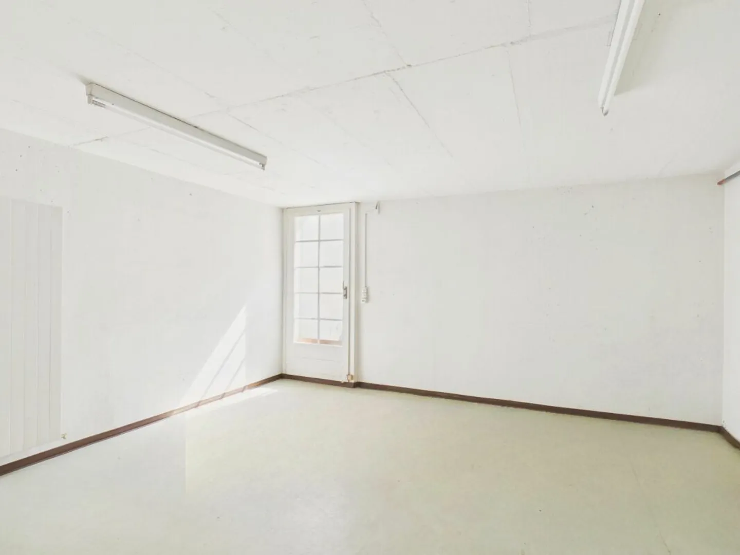 Charming 4.5-Room Townhouse in Historic Setting in Mönchaltorf - Photo 13 of 13