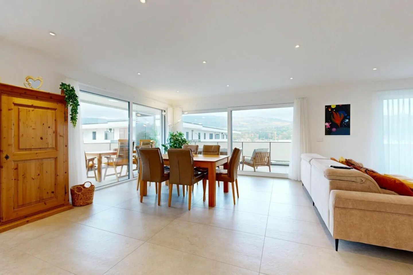 Beautiful, nearly new apartment in a quiet location - Photo 1 of 13