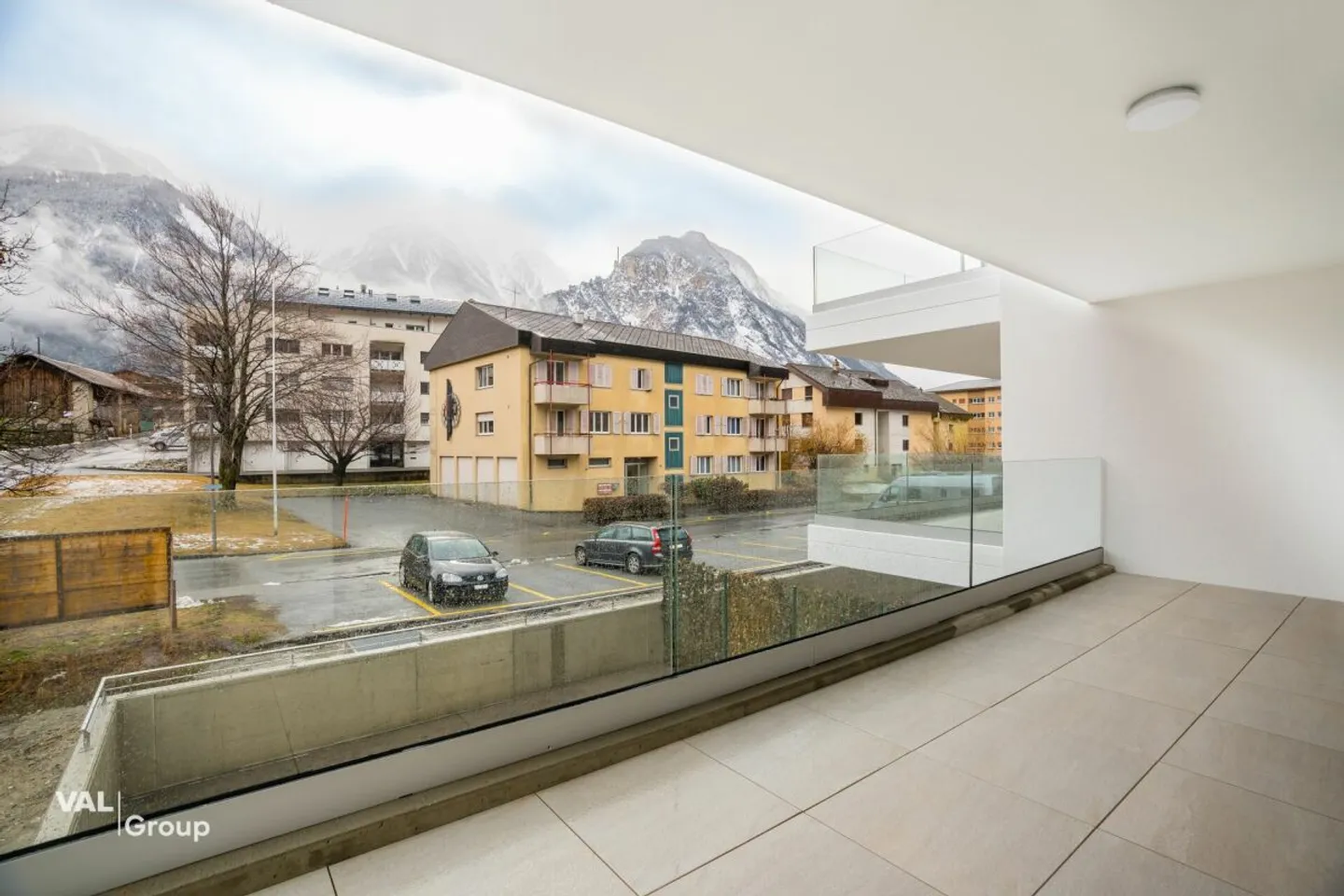 Moderno appartamento di 4,5 stanze a Susten - soleggiato, di alta qualità e con balcone - Foto 11 di 13