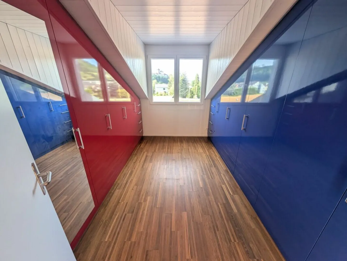 Appartement penthouse spacieux dans un emplacement calme et central - Photo 4 sur 13