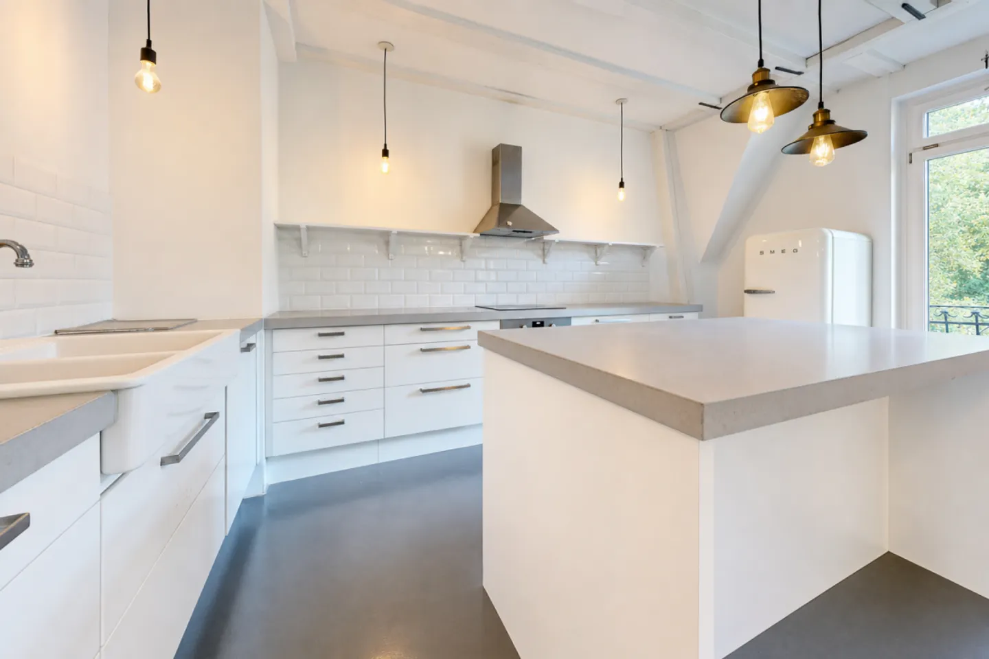 Charming city apartment in Gundeli - Photo 2 of 13