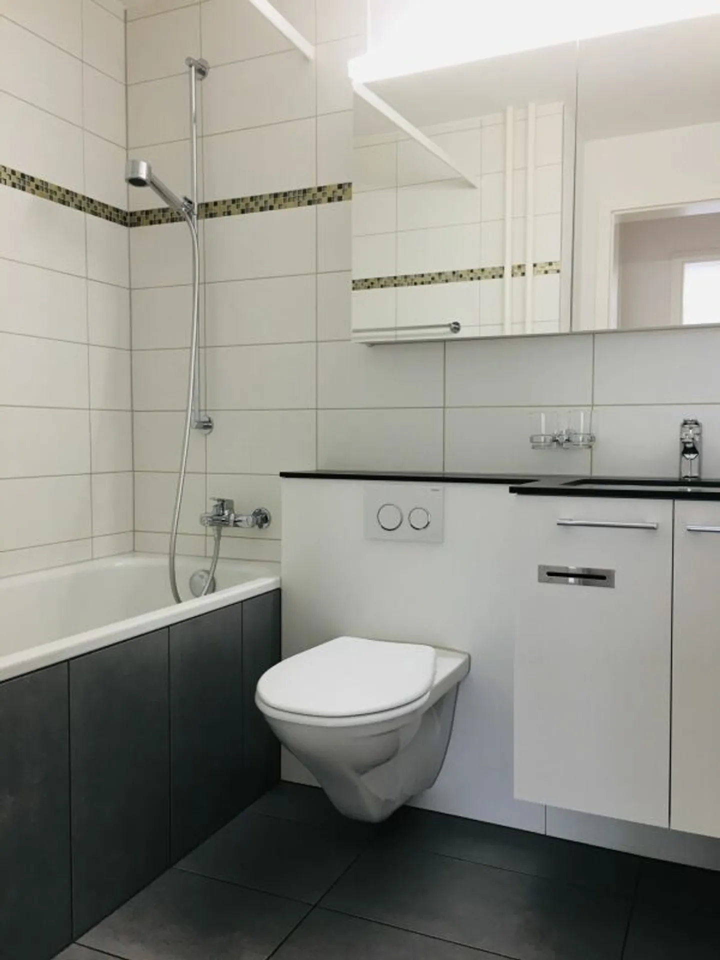 Sonnige 2.5-Zimmer-Wohnung in Hirschthal - Foto 4 von 5