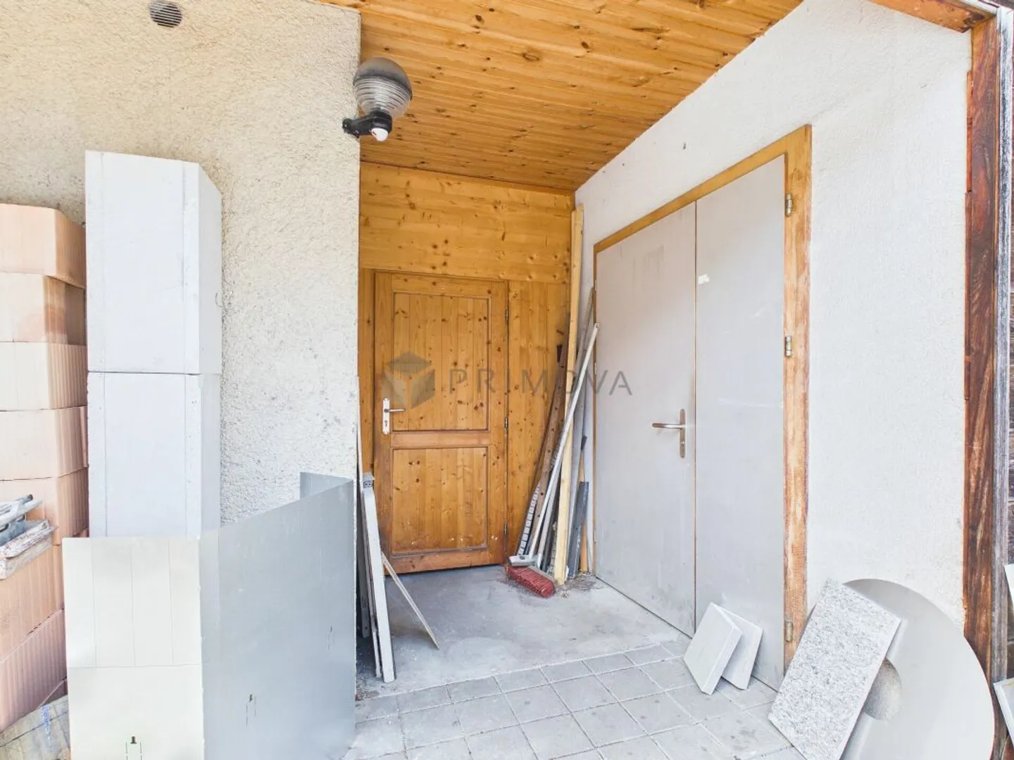 Traditional chalet with gastronomy & two residential units on spacious grounds - Photo 7 of 10