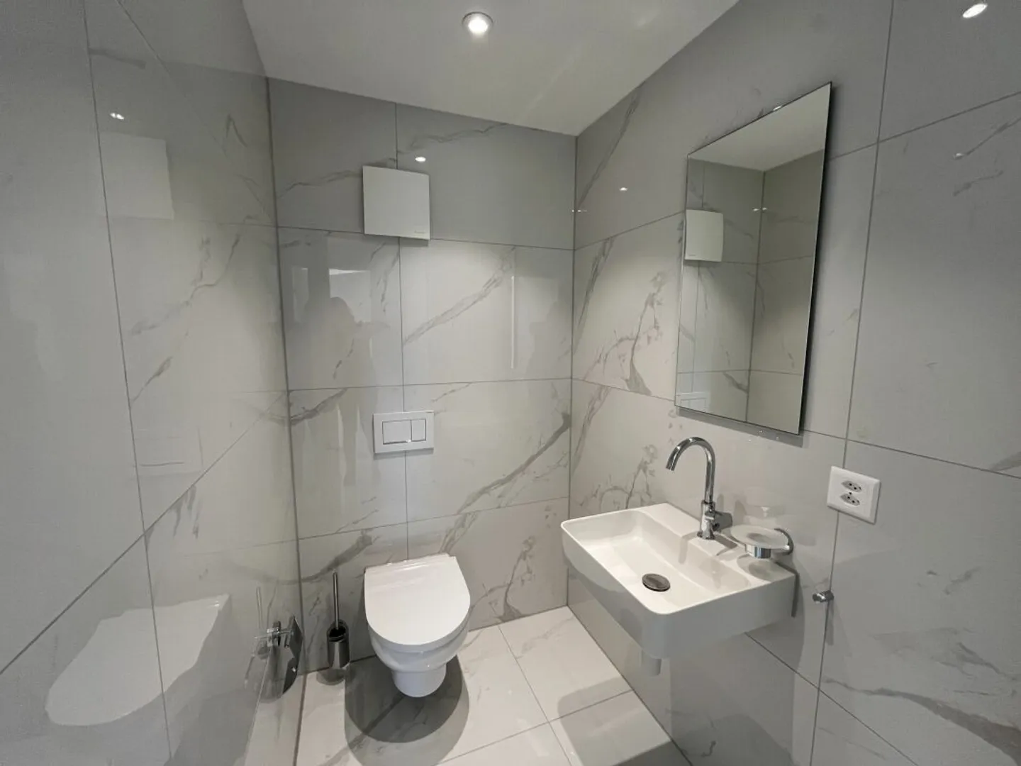 4.5-room apartment in the border town of Laufenburg (optional with 2-room apartment in the basement) - Photo 10 of 12