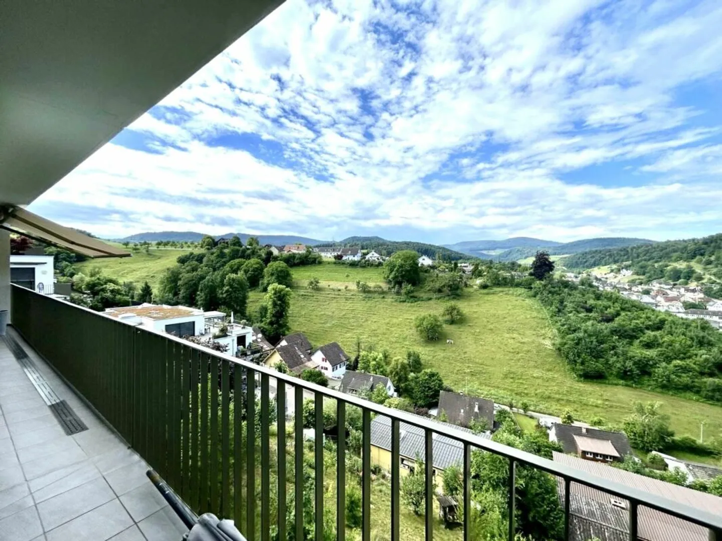 Unique 5.5-room apartment with panoramic views! - Photo 1 of 13