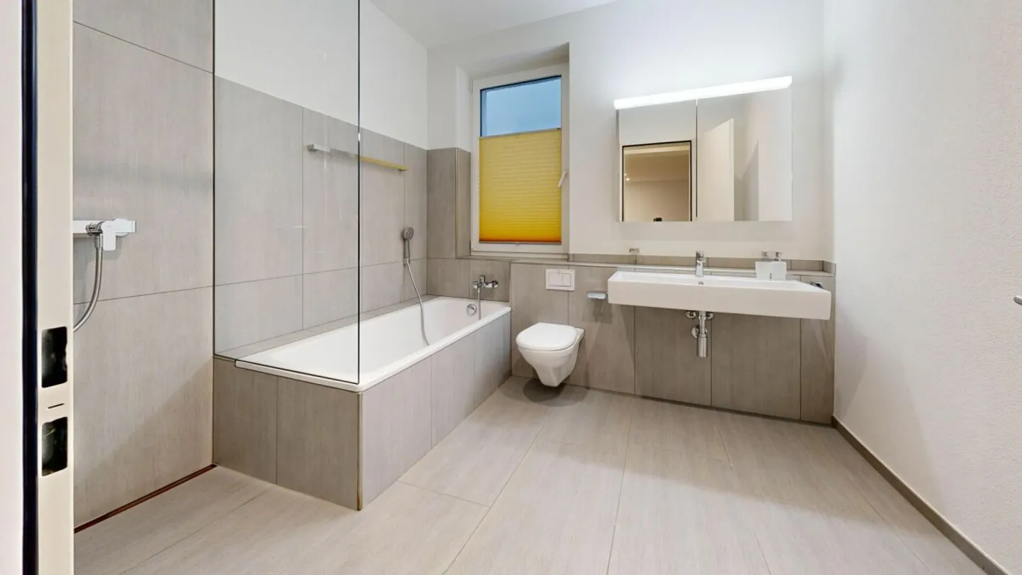 Modern Living with Plenty of Space - 177 m², South Balcony &amp; Generous Seating Area in Müllheim - Photo 10 of 13