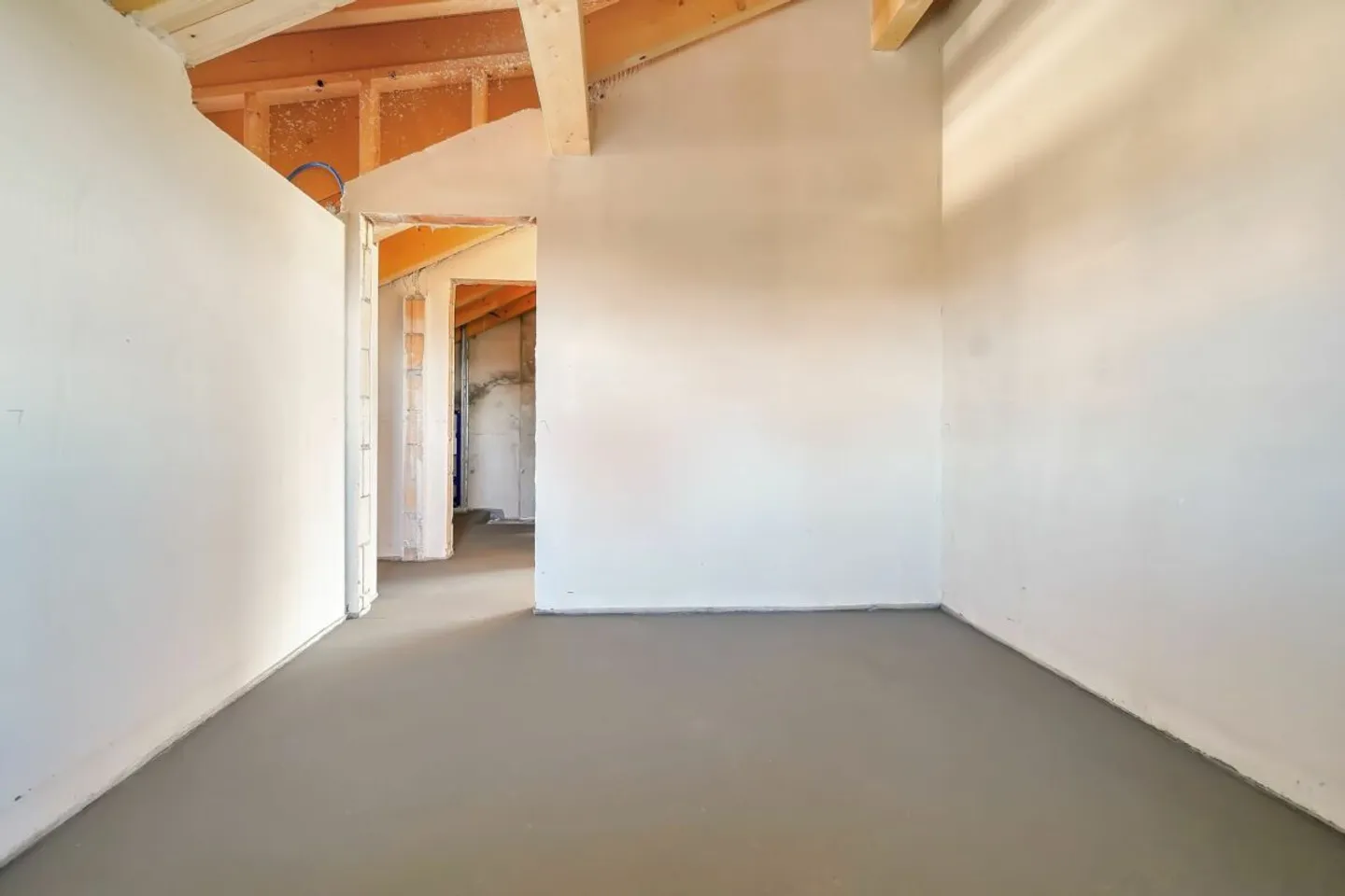 IN GOLATEN (BE) - LOFT APARTMENT WITH SOUTH BALCONY - Photo 4 of 13