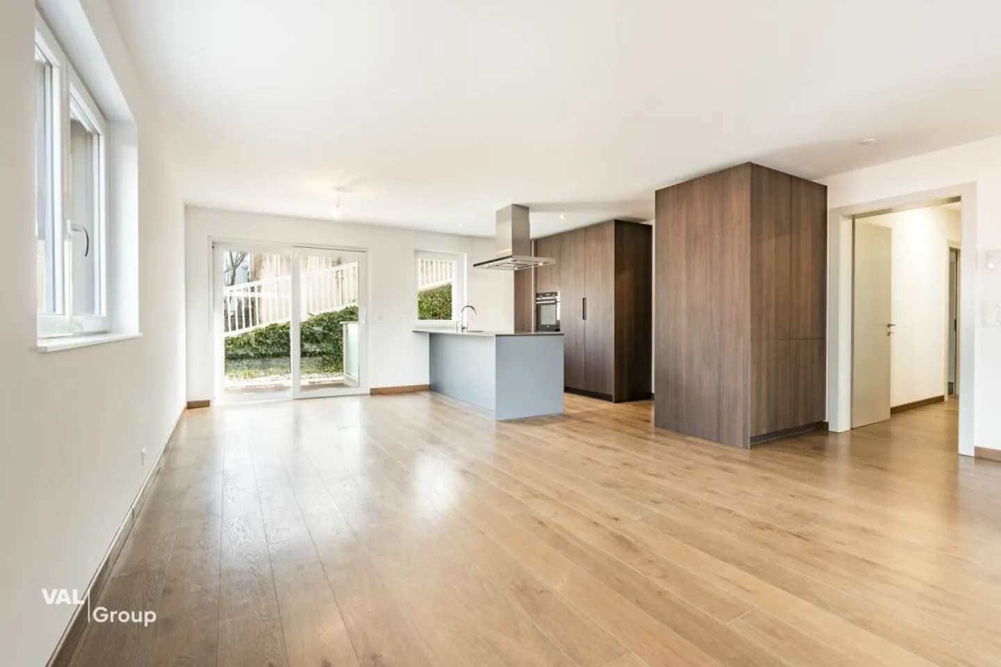 Appartamento spazioso in una casa a due unità - Foto 4 di 12