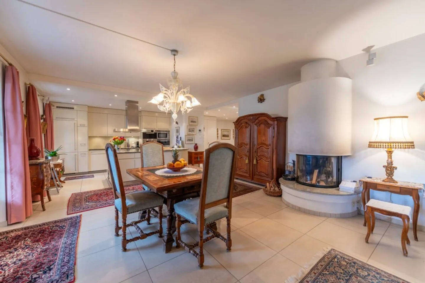 Appartamento di alta qualità 4.5 al piano terra nel cuore del quartiere Steingruben - Foto 1 di 13