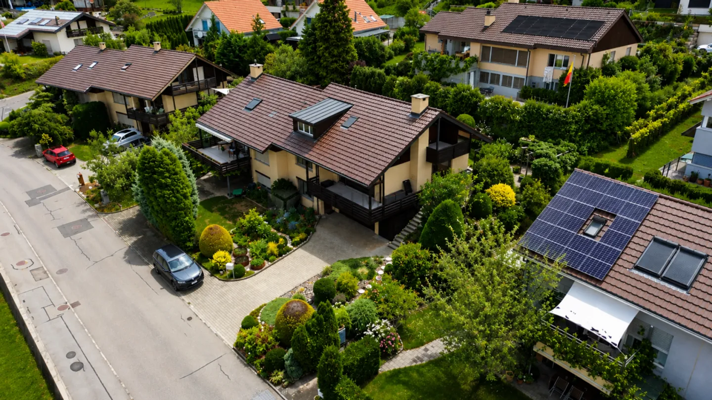 6.5 Room Family Apartment near Lake Thun - Photo 1 of 6