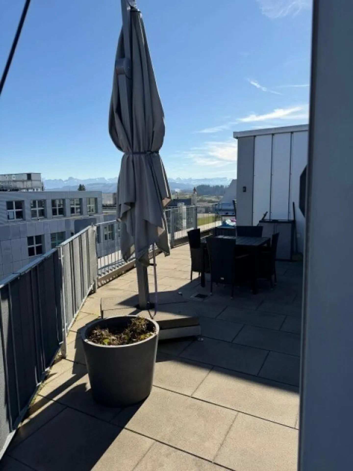 Dreamlike 4 ½ Room Penthouse Apartment with a View of the Bernese Alps - Photo 9 of 11