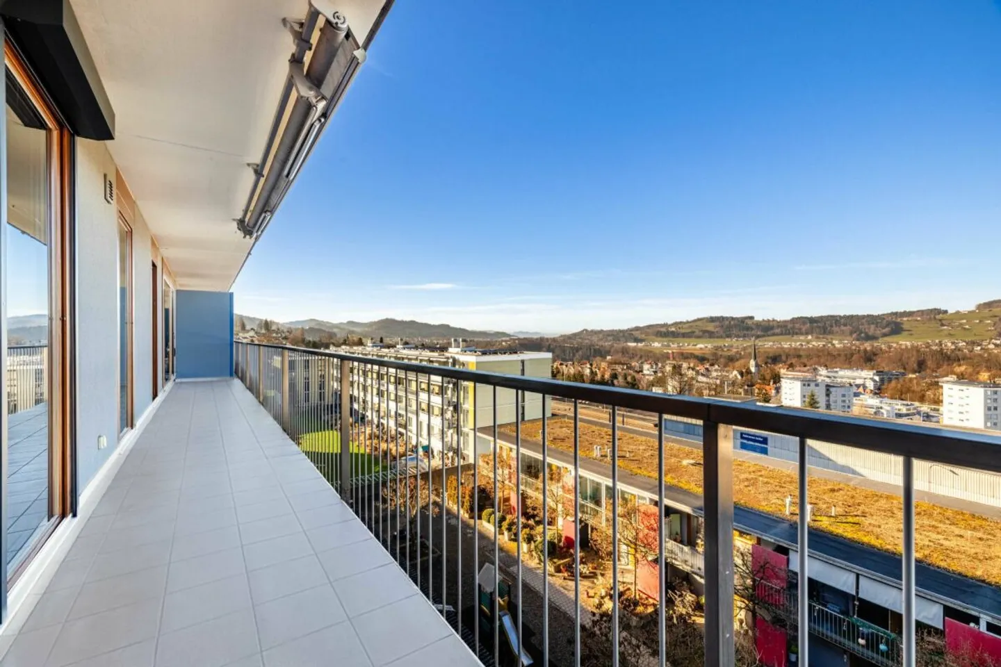 Spacieux, moderne, avec vue - Appartement de 5,5 pièces à Saint-Gall - Photo 10 sur 11