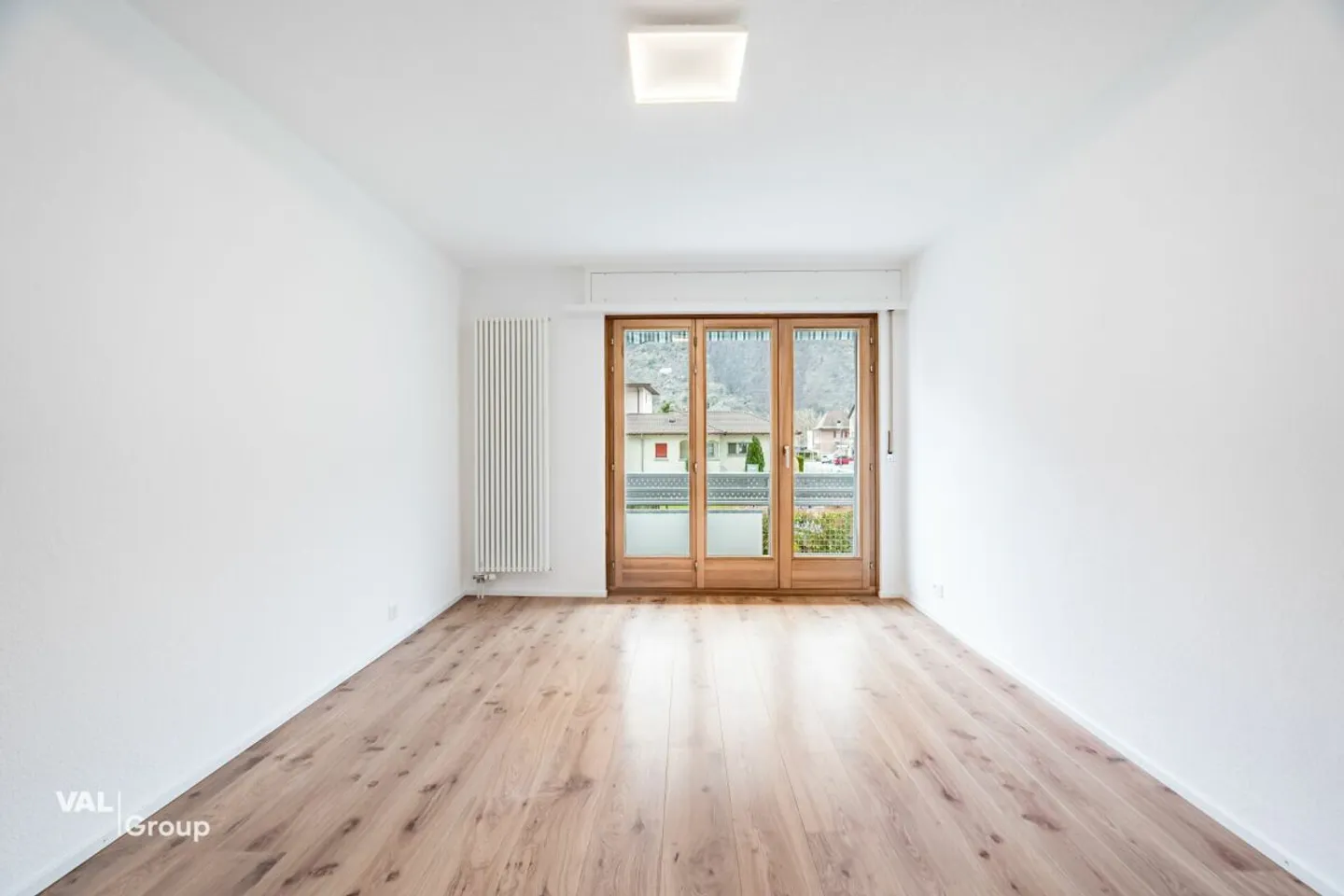 Spacious 5.5-room single-family house in Raron - plenty of space, garden, and sunny location - Photo 8 of 13