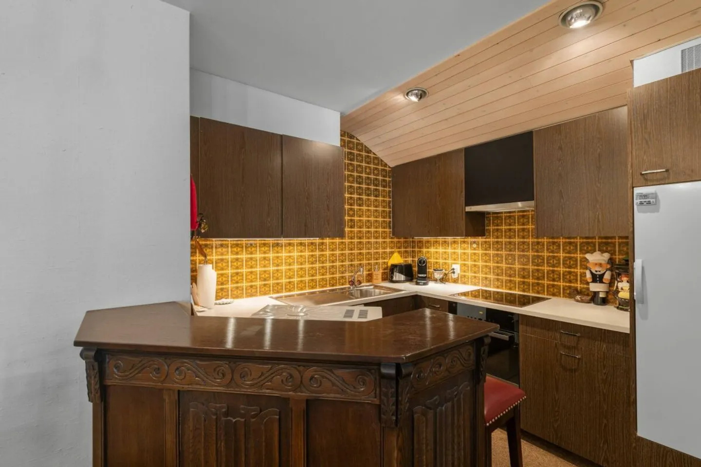 Appartement de vacances spacieux de 3 pièces avec balcon et une place de parking souterrain - Photo 9 sur 13