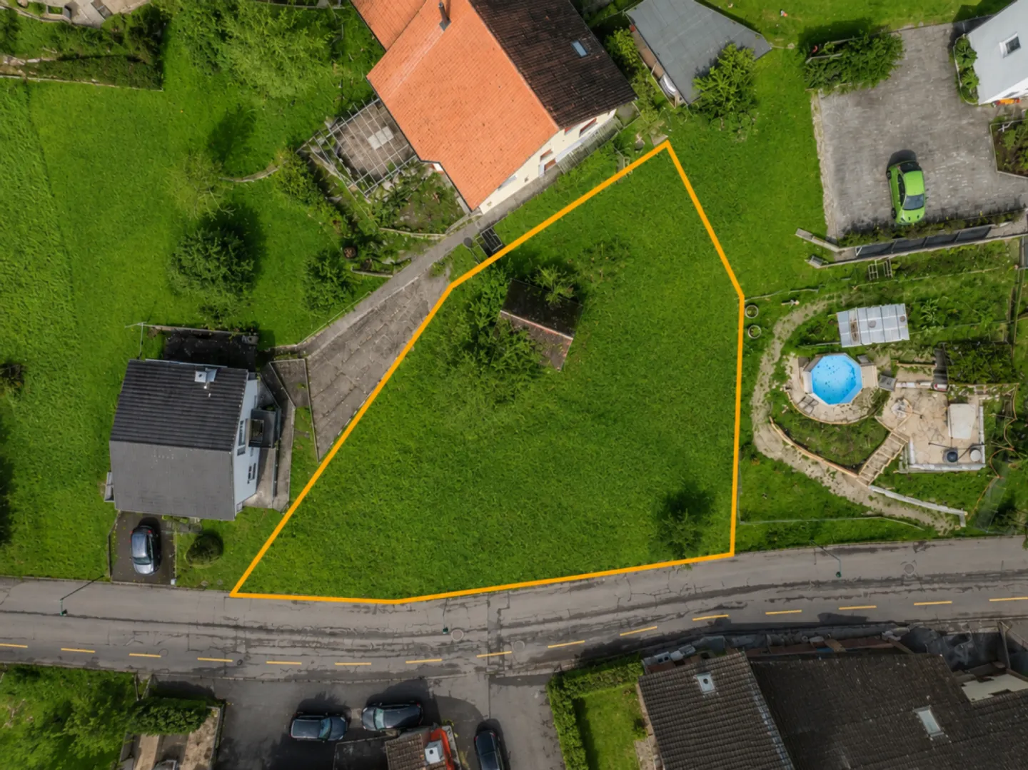 Building land with building permit for 2 single-family houses - Photo 1 of 5