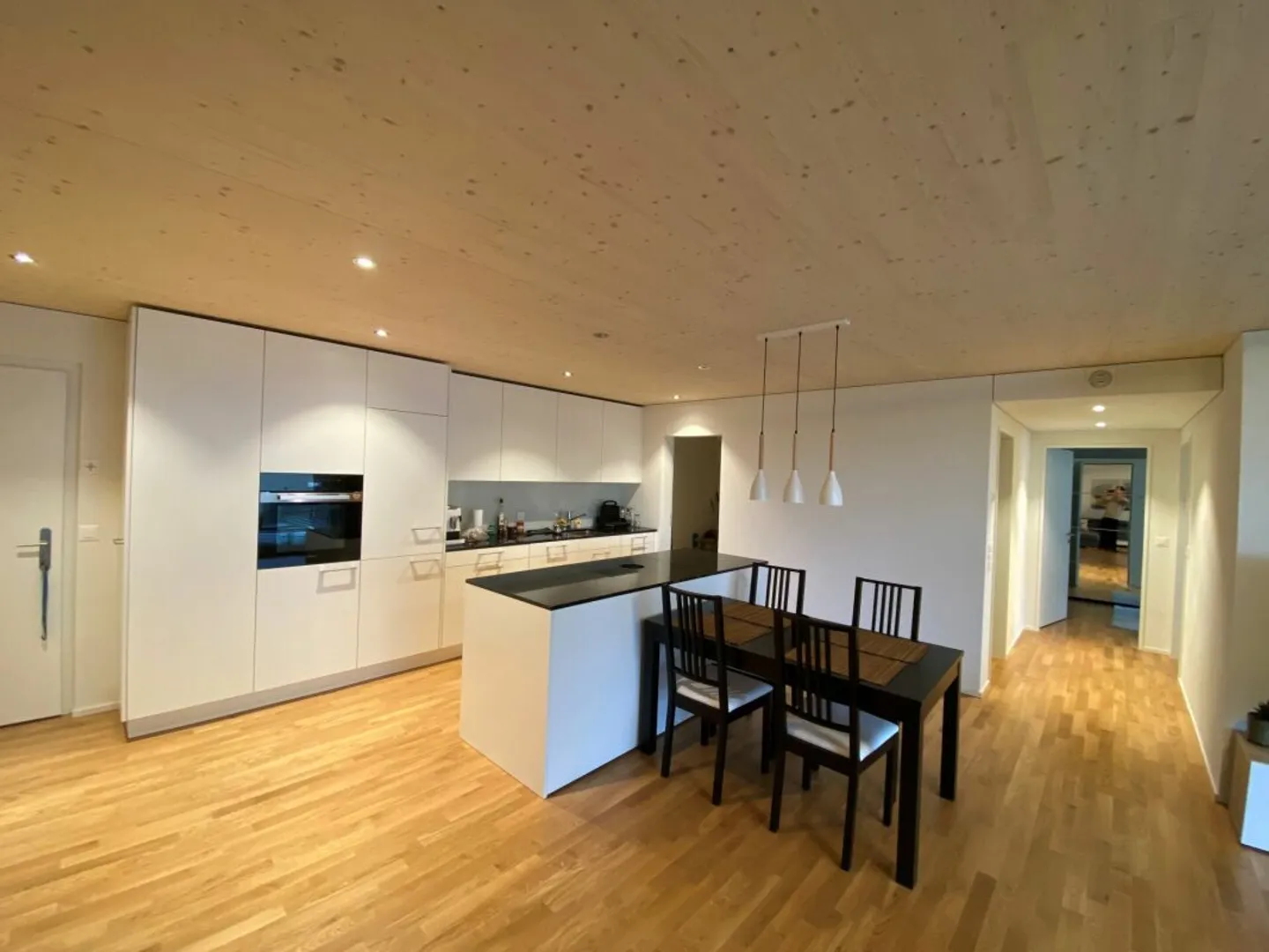 Moderne Wohnung in Fällanden - Foto 3 von 10