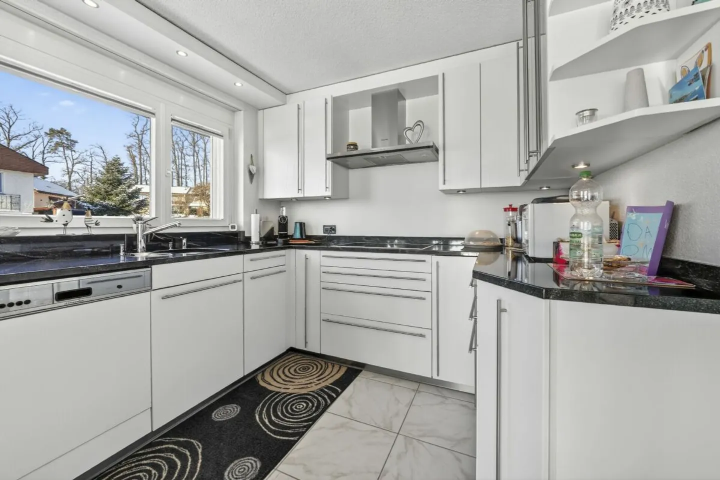 Casa familiare indipendente con molto spazio, idillio da giardino e tecnologia sostenibile - Foto 9 di 13